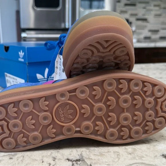 Adidas Gazelle Blue with Pink Stripes - Picture 3 of 4